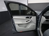 Used 2022 Porsche Macan image 5