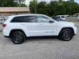 Used 2021 Jeep Grand Cherokee Laredo image 4
