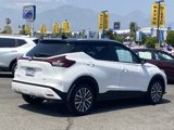 Used 2023 Nissan Kicks SV image 3