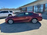 Used 2020 Toyota Camry LE image 2