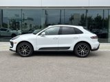 Certified 2024 Porsche Macan image 2