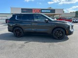 Used 2024 Mitsubishi Outlander SE image 3