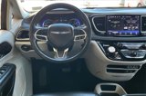 Certified 2022 Chrysler Pacifica Touring-L image 4