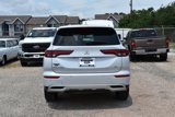 Used 2023 Mitsubishi Outlander SE image 5