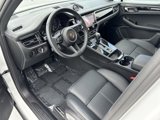 Used 2025 Porsche Macan image 4