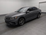 Used 2017 Volkswagen Passat 1.8T R-Line image 2