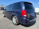 Used 2015 Dodge Grand Caravan SE image 3