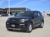 Used 2022 Ford Explorer XLT w/ Equipment Group 202A image 3