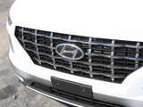 Used 2023 Hyundai Venue Limited image 3