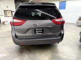 Used 2017 Toyota Sienna XLE image 4