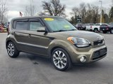 Used 2013 Kia Soul ! w/ Premium Pkg image 2