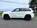 Used 2022 Jeep Grand Cherokee Laredo X image 3