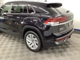 Used 2020 Volkswagen Atlas Cross Sport SE image 3