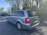 Used 2016 Chrysler Town & Country Touring w/ Driver Convenience Group image 3