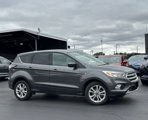 Used 2017 Ford Escape SE image 2