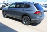 Certified 2022 Volkswagen Tiguan SE w/ Panoramic Sunroof Package image 4