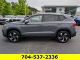 New 2024 Volkswagen Taos SE image 2