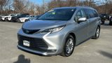 Certified 2021 Toyota Sienna Limited image 3