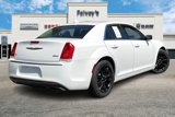 Used 2017 Chrysler 300 Limited image 2