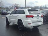 Used 2017 Jeep Grand Cherokee Altitude image 4