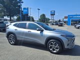 New 2025 Chevrolet Trax LT w/ LT Convenience Package image 2