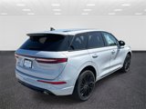 New 2025 Lincoln Corsair AWD w/ Equipment Group 101A image 3