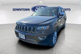 Used 2017 Jeep Grand Cherokee Limited image 2