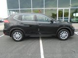 Used 2017 Nissan Rogue S image 3