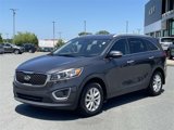 Used 2017 Kia Sorento LX w/ LX Convenience Package image 3