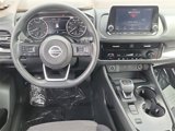 Used 2021 Nissan Rogue SV image 3