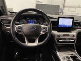 Used 2022 Ford Explorer XLT image 5