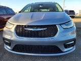 Used 2021 Chrysler Pacifica Touring-L image 2
