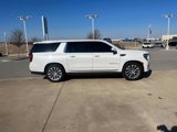 Used 2021 GMC Yukon XL Denali w/ Denali Premium Package image 4