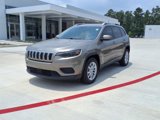 Used 2021 Jeep Cherokee Latitude image 2