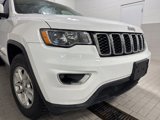 Used 2018 Jeep Grand Cherokee Laredo image 3