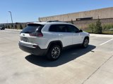 Used 2019 Jeep Cherokee Latitude Plus image 5