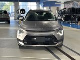 Used 2023 Kia Niro EX Touring image 2