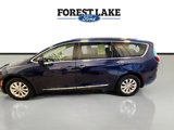 Used 2019 Chrysler Pacifica Touring-L image 4