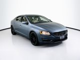 Used 2017 Volvo S60 T5 Inscription image 3