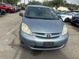 Used 2010 Toyota Sienna LE image 2