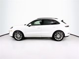 Used 2024 Porsche Cayenne image 2