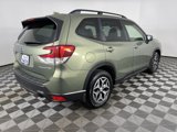 Used 2020 Subaru Forester Premium image 5