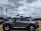 Used 2021 Ford Explorer XLT image 2