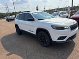 Used 2023 Jeep Cherokee Altitude Lux image 3
