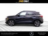 Used 2023 Chevrolet TrailBlazer RS image 2