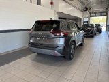 Used 2022 Nissan Rogue SV image 2