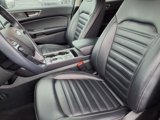 Used 2023 Ford Edge SEL w/ Convenience Package image 3