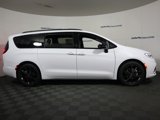 New 2025 Chrysler Pacifica Limited image 4