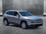 Used 2017 Jeep Cherokee Latitude image 3