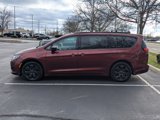 Used 2019 Chrysler Pacifica Touring-L w/ S Appearance Package image 4